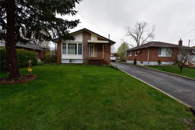 208 West 19th St, House detached with 3 bedrooms, 2 bathrooms and 3 parking in Hamilton ON | Image 1