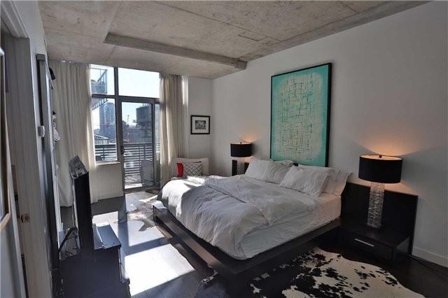 1001 - 55 Stewart St, Condo with 2 bedrooms, 3 bathrooms and 2 parking in Toronto ON | Image 11