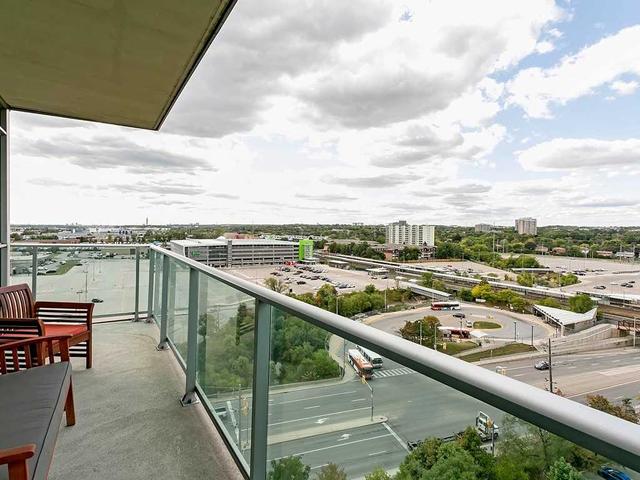 1202 - 1055 Southdown Rd, Condo with 2 bedrooms, 2 bathrooms and 1 parking in Mississauga ON | Image 27
