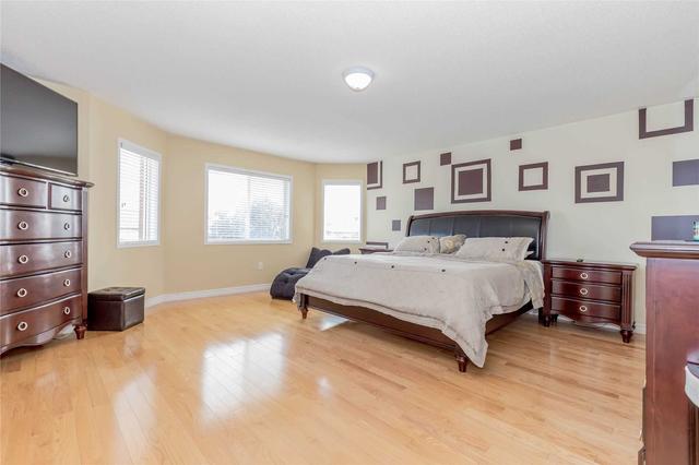 11 Southbend Dr, House detached with 5 bedrooms, 4 bathrooms and 6 parking in Brampton ON | Image 16