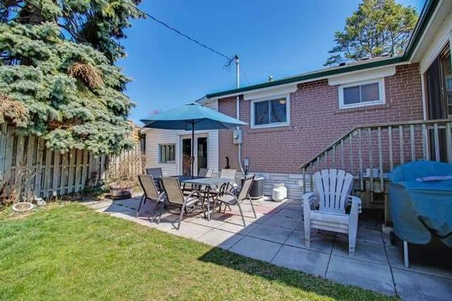 890 Douglas Ave, House detached with 2 bedrooms, 2 bathrooms and 4 parking in Pickering ON | Image 24