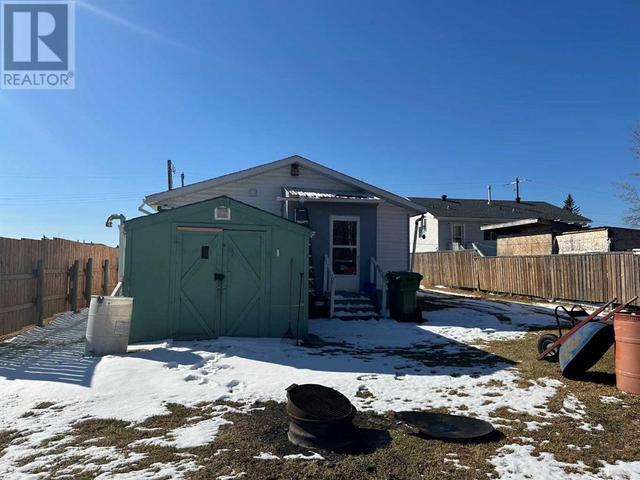 10 689 Highway W, House detached with 3 bedrooms, 1 bathrooms and 4 parking in Northern Lights County AB | Image 13