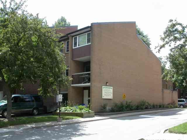15 - 1300 Hampton St, Townhouse with 4 bedrooms, 4 bathrooms and 2 parking in Oakville ON | Image 1