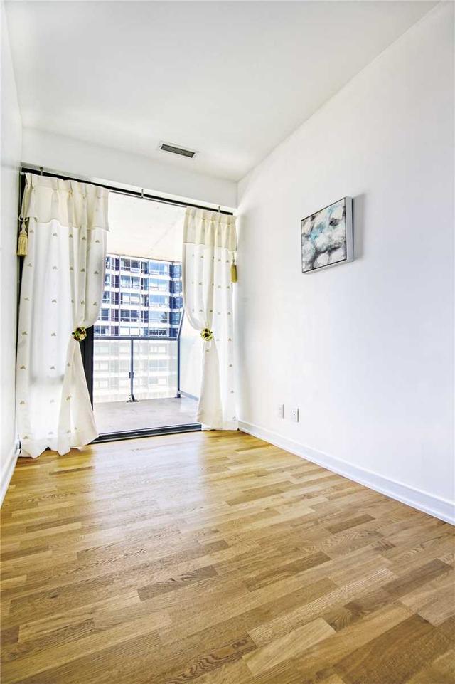 1322 - 57 St Joseph St, Condo with 1 bedrooms, 1 bathrooms and 1 parking in Toronto ON | Image 10