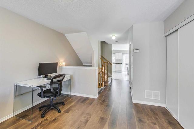 50 - 50 Strathaven Dr, Townhouse with 3 bedrooms, 3 bathrooms and 2 parking in Mississauga ON | Image 2