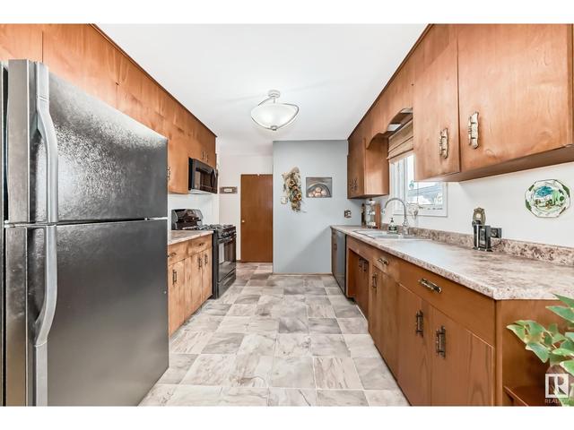 10695 61 St Nw, House detached with 4 bedrooms, 2 bathrooms and null parking in Edmonton AB | Image 6