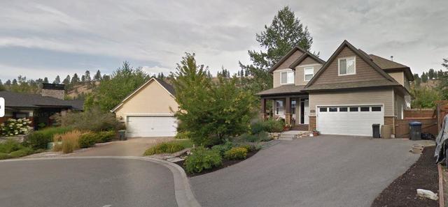 864 Small Court, House detached with 5 bedrooms, 3 bathrooms and 4 parking in Kelowna BC | Image 1