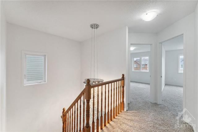 220 Macoun Circle, Townhouse with 3 bedrooms, 4 bathrooms and 3 parking in Ottawa ON | Image 13