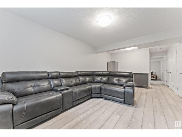 8540 Connors Rd Nw Nw, House semidetached with 4 bedrooms, 3 bathrooms and null parking in Edmonton AB | Image 35