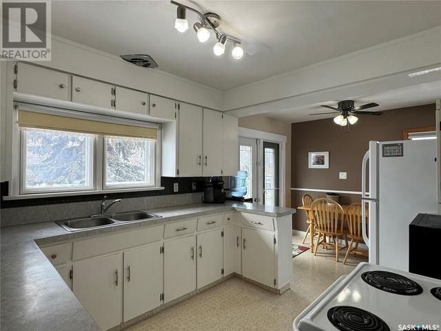 214 4th Avenue W, House detached with 3 bedrooms, 3 bathrooms and null parking in Biggar SK | Image 13