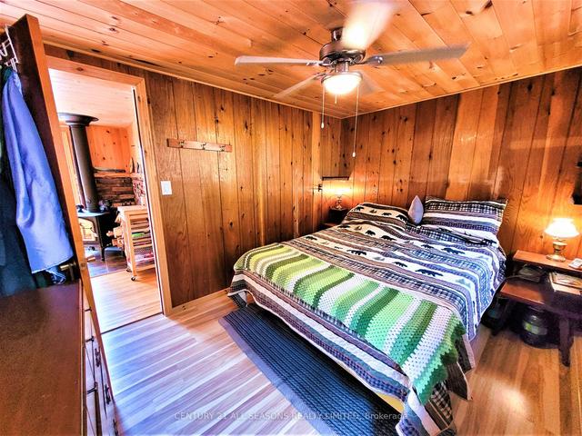 2807 Mackie Lake, House detached with 4 bedrooms, 1 bathrooms and 0 parking in North Frontenac ON | Image 27