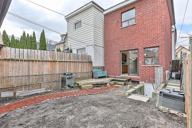 435 Margueretta St, House detached with 3 bedrooms, 2 bathrooms and 1.5 parking in Toronto ON | Image 20
