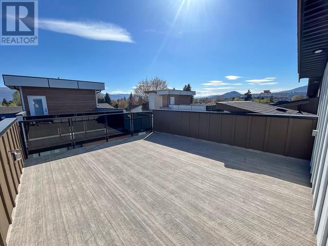 2165 Aberdeen Street, House attached with 3 bedrooms, 3 bathrooms and null parking in Kelowna BC | Image 6