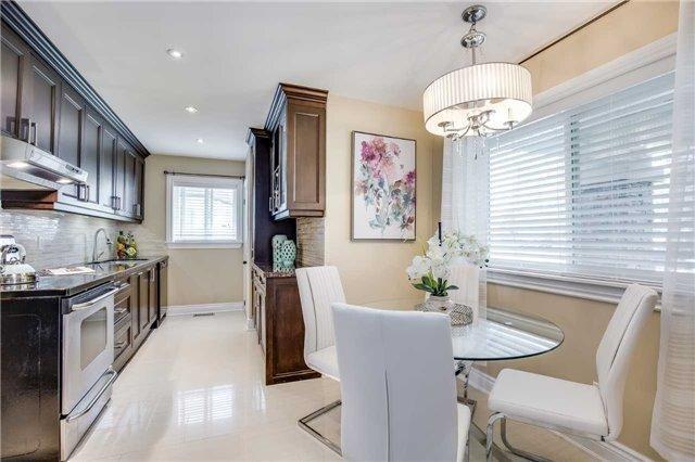 1335 Avon Cres, House detached with 2 bedrooms, 2 bathrooms and 5 parking in Oakville ON | Image 6