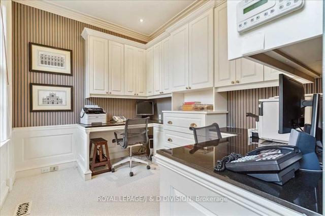 905 Queen St W, House detached with 2 bedrooms, 4 bathrooms and 2 parking in Toronto ON | Image 6
