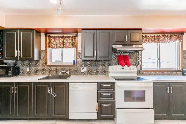 4 Dunlop St, House detached with 3 bedrooms, 3 bathrooms and 3 parking in Penetanguishene ON | Image 3