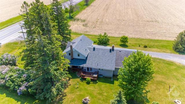 4045 Highway 17 Highway, House detached with 3 bedrooms, 3 bathrooms and 10 parking in Ottawa ON | Image 29
