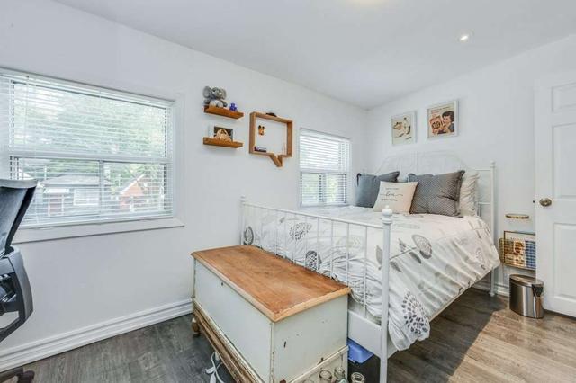 116 Rhodes Ave, House attached with 2 bedrooms, 1 bathrooms and 1 parking in Toronto ON | Image 16
