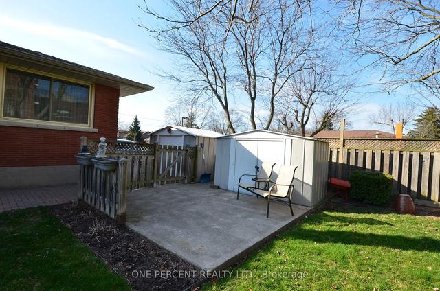 29 Harcove St, House detached with 3 bedrooms, 1 bathrooms and 4 parking in St. Catharines ON | Image 23