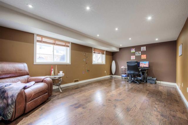 9 Darling Cres, House detached with 3 bedrooms, 3 bathrooms and 5 parking in Guelph ON | Image 31