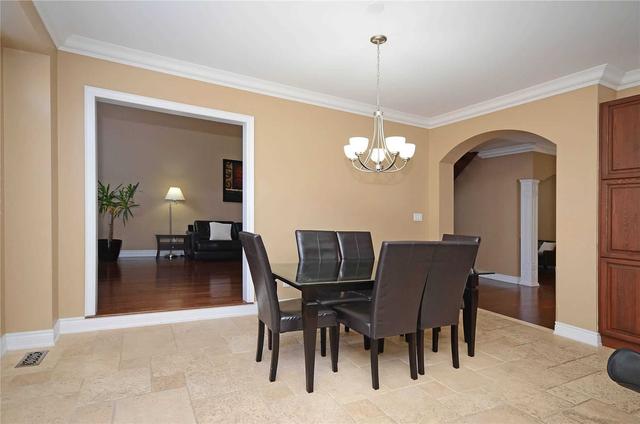 2484 Rideau Dr, House detached with 4 bedrooms, 4 bathrooms and 4 parking in Oakville ON | Image 9