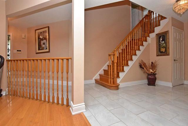 13 Trailridge Dr, House detached with 5 bedrooms, 4 bathrooms and 6 parking in Brampton ON | Image 7