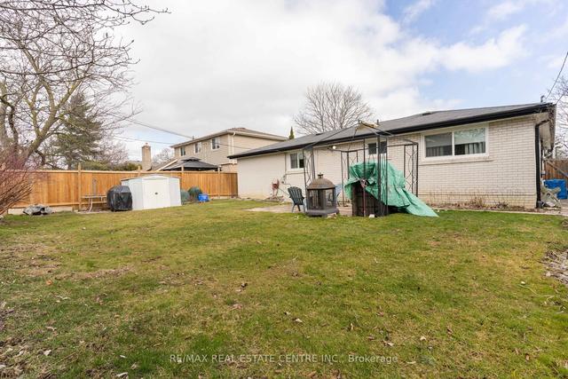 7 Beechwood Cres, House detached with 3 bedrooms, 2 bathrooms and 7 parking in Brampton ON | Image 29