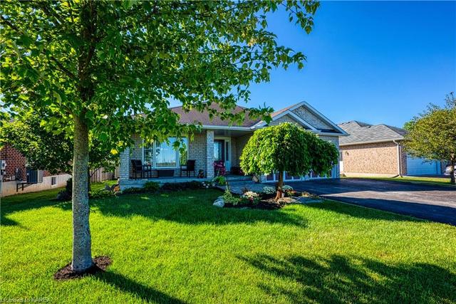 436 Bridge Street W, House detached with 4 bedrooms, 3 bathrooms and 4 parking in Greater Napanee ON | Image 2