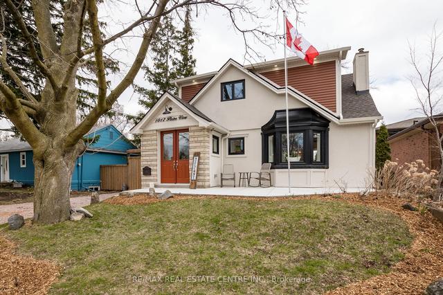 1017 Plains View Ave, House detached with 3 bedrooms, 4 bathrooms and 5 parking in Burlington ON | Image 1