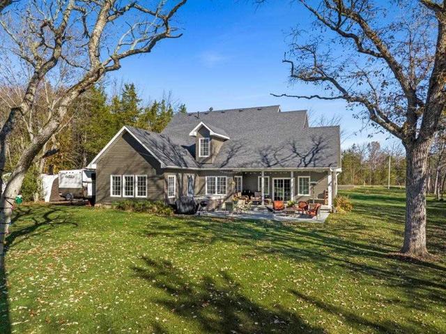 160 Sunrise Dr, House detached with 4 bedrooms, 3 bathrooms and 16 parking in Prince Edward County ON | Image 33