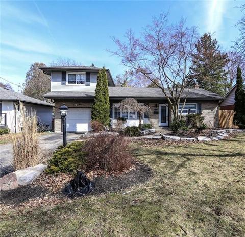 19 Grace Avenue, House detached with 3 bedrooms, 2 bathrooms and 3 parking in Brantford ON | Card Image