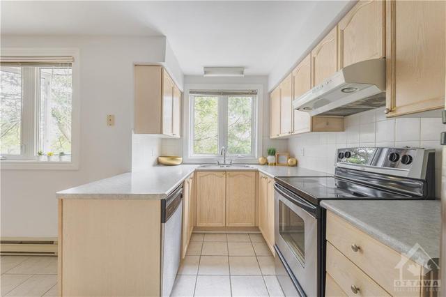 300 Briston Private, House attached with 2 bedrooms, 2 bathrooms and 1 parking in Ottawa ON | Image 13