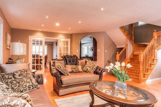 32 Lena Cres, House detached with 3 bedrooms, 4 bathrooms and 3 parking in Cambridge ON | Image 36