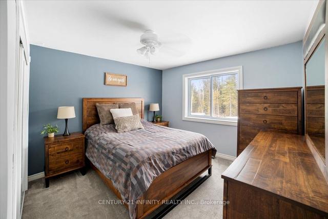 29 Cedar Glen Rd, House detached with 3 bedrooms, 3 bathrooms and 20 parking in Kawartha Lakes ON | Image 13