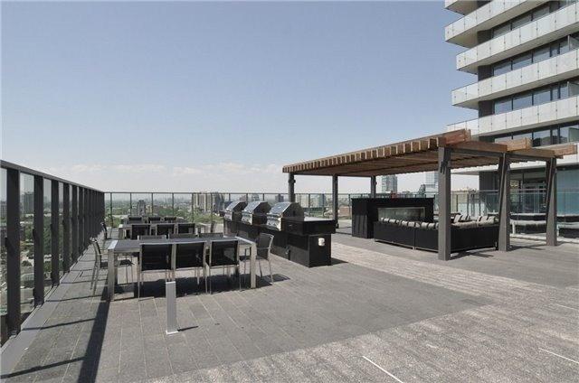 716 - 57 St Joseph St, Condo with 1 bedrooms, 1 bathrooms and 0 parking in Toronto ON | Image 2