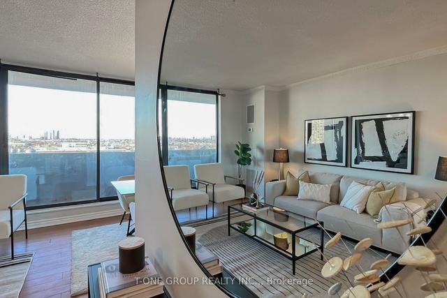 1102 - 301 Prudential Dr, Condo with 2 bedrooms, 1 bathrooms and 1 parking in Toronto ON | Image 5