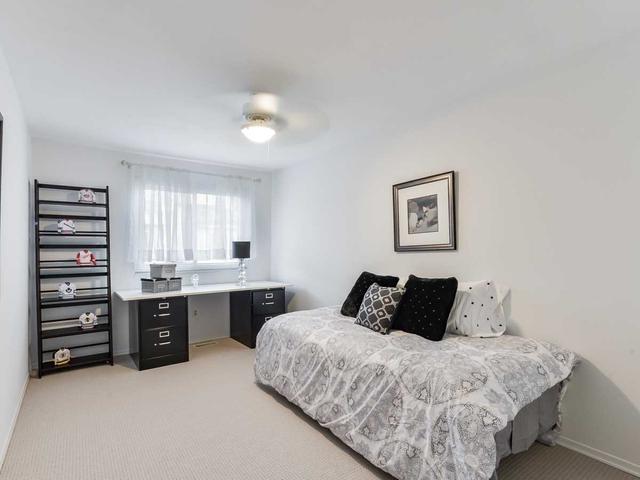 92 Knightsbridge Way, Townhouse with 3 bedrooms, 2 bathrooms and 2 parking in Markham ON | Image 7