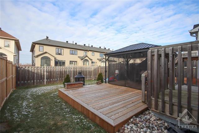 131 Lerta Way, Townhouse with 3 bedrooms, 3 bathrooms and 3 parking in Ottawa ON | Image 29