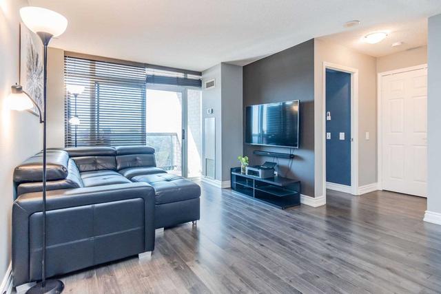 u # 819 - 8 Mondeo Dr, Condo with 1 bedrooms, 1 bathrooms and 2 parking in Toronto ON | Image 5