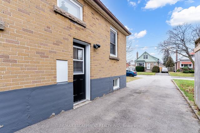 144 Taylor Ave, House detached with 3 bedrooms, 2 bathrooms and 7 parking in Hamilton ON | Image 11