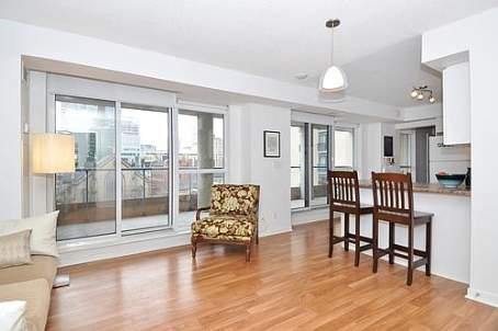 809 - 76 Shuter St, Condo with 1 bedrooms, 1 bathrooms and null parking in Toronto ON | Image 2