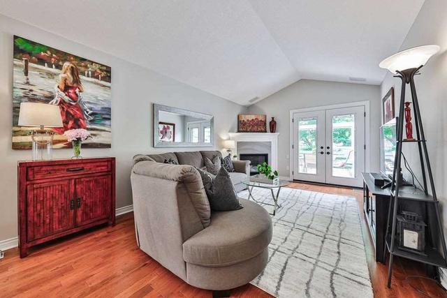 4117 Continental Dr, House detached with 2 bedrooms, 3 bathrooms and 3 parking in Burlington ON | Image 40