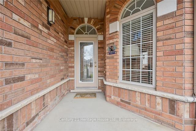 28 Varley Cres, House detached with 4 bedrooms, 3 bathrooms and 4 parking in Brantford ON | Image 12