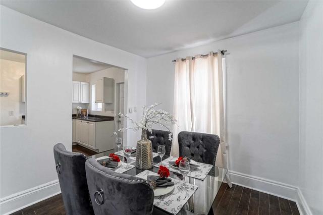 27 East 27th St, House detached with 3 bedrooms, 1 bathrooms and 1 parking in Hamilton ON | Image 2