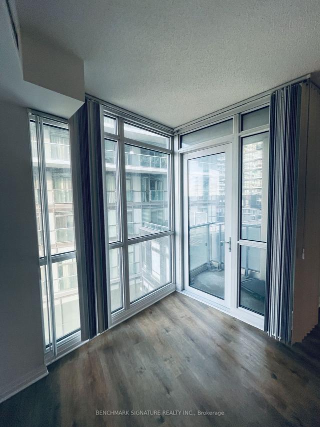 b609 - 60 Annie Craig Dr, Condo with 1 bedrooms, 1 bathrooms and 1 parking in Toronto ON | Image 6