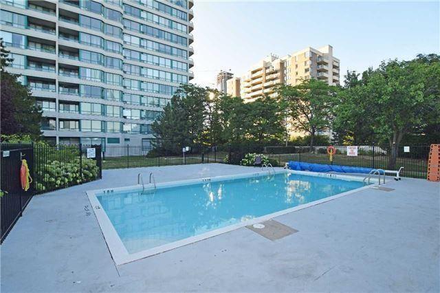 2414 - 550 Webb Dr, Condo with 2 bedrooms, 1 bathrooms and 2 parking in Mississauga ON | Image 16