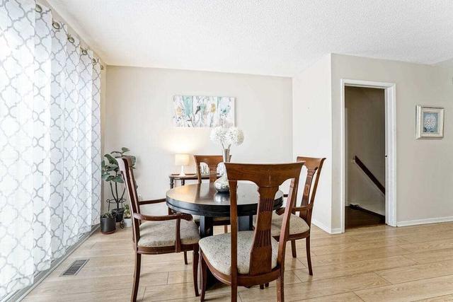 36 - 57 Hansen Rd N, Townhouse with 3 bedrooms, 2 bathrooms and 1 parking in Brampton ON | Image 3