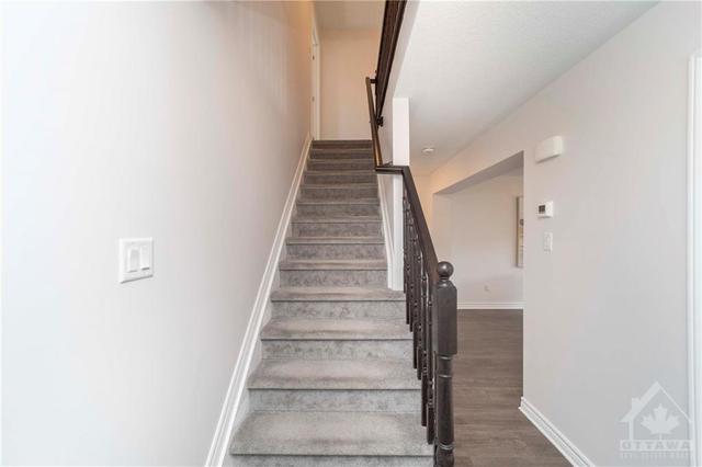 108 Gelderland Private, Townhouse with 3 bedrooms, 3 bathrooms and 2 parking in Ottawa ON | Image 18