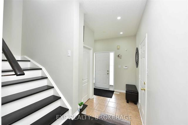 58 Tanglemere Cres, House semidetached with 3 bedrooms, 4 bathrooms and 3 parking in Brampton ON | Image 5