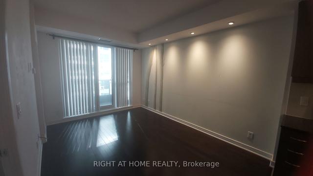 907 se - 9199 Yonge St, Condo with 1 bedrooms, 1 bathrooms and 1 parking in Richmond Hill ON | Image 3